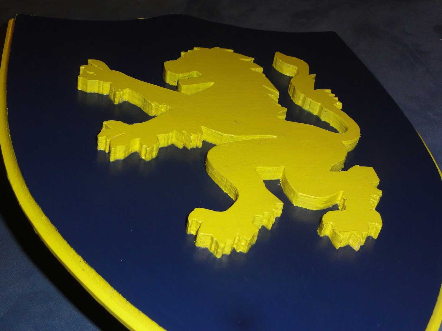 Bastelanleitung für ein Ritterschild - Kindergeburtstag.or.at